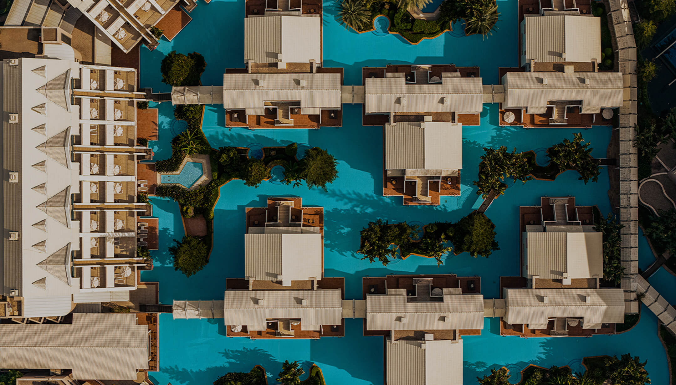 Susesi Hotels Plaj Ve Havuzlar Göl Evi Havuzu Banner